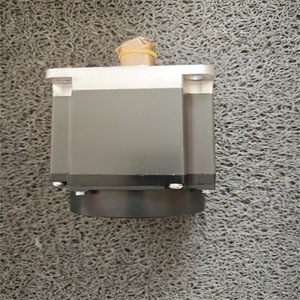 Contrôleur de moteur Mitsubishi Electric HG-KN73J-S100, industriel, métallique, fabriqué au Japon - Product Image 1