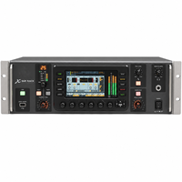 Système de mixage numérique 32 canaux à montage en rack avec processeur de son intégré et télécommande pour le renforcement sonore professionnel des événements