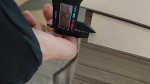 Direkt vom Hersteller Hochwertige E1-Klasse MDF-Platten mit Niedrigem Formaldehydgehalt 0,8-25mm Verschiedene Größen für Möbel & Dekoration - Product Image 4