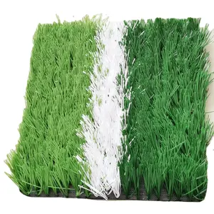 العشب الاصطناعي ثنائي اللون المتين للغاية العشب الاصطناعي بعرض 2 متر لف للعب كرة القدم في الهواء الطلق مواد كرة القدم المرنة PP