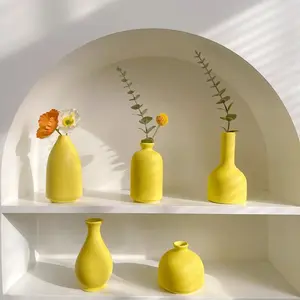 Yeni tasarım sarı porselen lüks çin çiçek vazo seti toptan Modern seramik vazo ev dekorasyon için