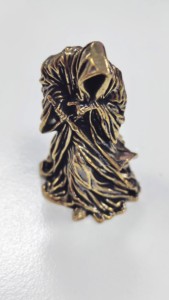 Patung Kematian Kuningan Retro Jubah Hitam Figur Aksi Miniatur Patung Horor Punk Ornamen Meja Dekorasi Halloween - Product Image 6