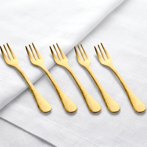 Ensemble de fourchettes dorées modernes avec design de manche martelé minimaliste, vaisselle élégante pour table à manger, maison, hôtel et fêtes. - Product Image 1