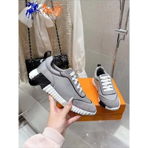 Zapatos casuales para caminar para todas las estaciones, para hombres y mujeres, estilo cómodo y deportivo, adecuados para parejas para usar en interiores. - Product Image 3