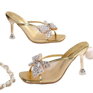 รองเท้าส้นสูงหัวเหลี่ยมประดับโบว์และเพชรพลอยสำหรับผู้หญิง รุ่นใหม่ล่าสุดสำหรับฤดูร้อน ไซส์ใหญ่ แฟชั่นตาข่ายระบายอากาศได้ดี - Product Image 5