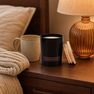 Bougie parfumée en verre noir MW avec couvercle en bois, décoration moderne pour la maison - Product Image 3