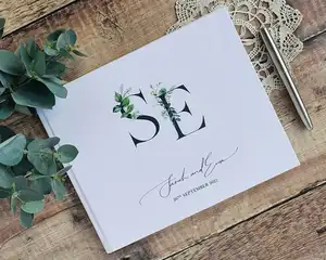 व्यक्तिगत शादी अतिथि पुस्तक पत्ते पहले अक्षर डिजाइन रंग विकल्प के लिए उपलब्ध पुस्तक और डिजाइन