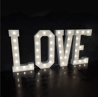Lettres géantes lumineuses LED « MR & MRS » avec accent cœur – Grand panneau autoportant pour décorations de cérémonies et réceptions de mariage