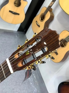 Professional 39 Inch Solid Wood Classical Guitar Cedar <b>Top</b> Back Sides Glossy Savarez Nylon <b>String</b> Alston DH-5 - Product Image 4