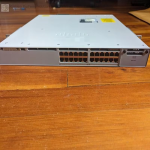 Commutateur réseau PoE+ 24 ports série 9300 C9300-24p-e, neuf, original, en stock, automatisation industrielle, PAC dédié, PLC - Product Image 1