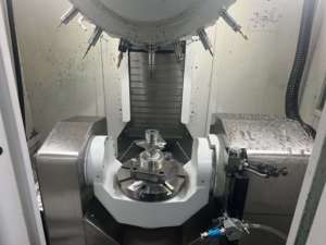 قطع غيار عالية الجودة مصنعة بتقنية التفريز CNC، قطع آلات دقيقة من الفولاذ المقاوم للصدأ والفولاذ الكربوني والألومنيوم - Product Image 5