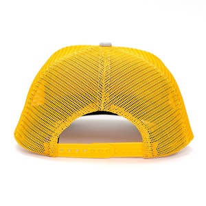 Gorras Trucker con Logotipo de Parche Tejido en Sarga de Algodón, Gorras Estructuradas de 5 Paneles con Malla Trasera Personalizadas - Product Image 4