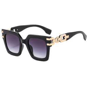LH050 Gafas de sol tipo ojo de gato con montura completa, lentes degradadas, protección UV400, moda informal para mujer - Product Image 1