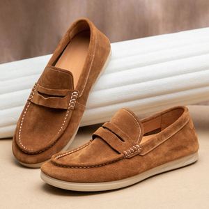 Mocassins décontractés assortis pour hommes et femmes, grandes tailles, semelles épaisses, chaussures plates en daim, nouveau style automne, chaussures de marche - Product Image 1