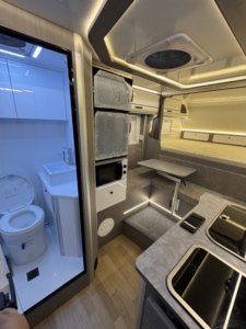Camper Deslizable para Camioneta 4x4, Camper RV de Aluminio, Camper Ligero para Camioneta, Camper Todoterreno para Aventuras al Aire Libre - Product Image 4