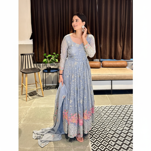 ชุดราตรี anarkali และกางเกงใหม่พร้อมชุดราตรีสไตล์แฟนซีดีไซน์เนอร์ - Product Image 1