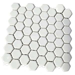 Carrelage en <span class=keywords><strong>céramique</strong></span> hexagonal en alumine à 92 % d'Al2O3 avec une dureté élevée - Product Image 3