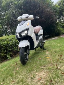 สกู๊ตเตอร์เคลื่อนที่ระยะไกลราคาต่ํารถยนต์ไฟฟ้า 3kw Ckd <span class=keywords><strong>Super</strong></span> Battery 2 ล้อรถจักรยานยนต์ไฟฟ้ามอเตอร์คู่ - Product Image 6