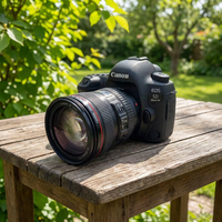 Appareil photo reflex numérique plein format d'occasion Canon EOS 5D Mark IV (5D4) avec objectif EF 24-105mm f/4L IS II USM et vidéo 4K – Vente en gros