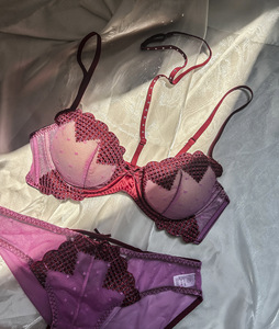 Ensemble de lingerie pour femmes d'usine, soutien-gorge en dentelle avec rembourrage, soutien-gorge anti-affaissement pour poitrine large <span class=keywords><strong>et</strong></span> petite, soutien-gorge à armatures push-up <span class=keywords><strong>et</strong></span> culotte - Product Image 2