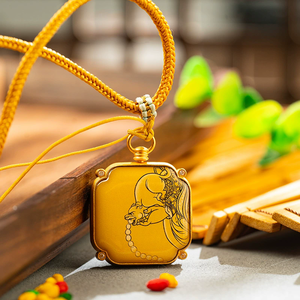 จี้พระเครื่องทองคำชุบหรูหรา สลักบทสวดมนต์พระพุทธศาสนาจีน ชูรังกามะ รูปทรงสี่เหลี่ยม - Product Image 2