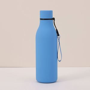 Thermos isotherme en acier inoxydable, tasse de sport à double paroi sous vide au design élégant pour les détaillants internationaux - Product Image 1