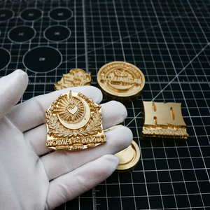 Molde de estampado en caliente de cobre para grabado en relieve de cuero genuino, con texto y logotipo personalizados, para uso doméstico, tamaño y estilo personalizables, 7 años de duración - Product Image 3