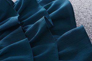 Vêtements en gros pour filles : T-shirts décontractés unis foncés et pantalons blancs, ensembles de survêtements à prix abordable, en provenance de fournisseur chinois - Product Image 4