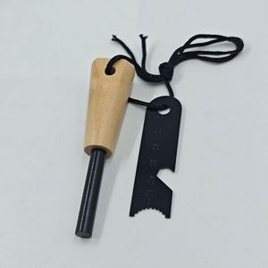 Allume-feu portable en magnésium avec manche en bois 10 cm – Outil de survie extérieur pour le camping - Product Image 1