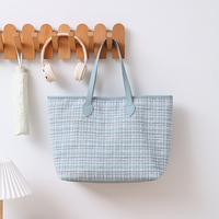 Sac fourre-tout personnalisé en tweed bleu à carreaux avec fermeture magnétique, sac à main portable d'extérieur avec poignée en cuir, vente en gros sur mesure