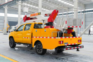 Nouvelle camionnette diesel <span class=keywords><strong>de</strong></span> 13.5m plate-forme <span class=keywords><strong>de</strong></span> travail aérien manuel entretien <span class=keywords><strong>de</strong></span> réverbère opération à haute altitude camion à godet <span class=keywords><strong>de</strong></span> levage - Product Image 5