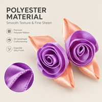 Rose en ruban de satin faite à la main sur mesure avec feuilles, petite fleur en tissu à appliquer pour vêtements, chaussettes, coiffes et accessoires floraux.