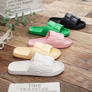 รองเท้าแตะแบบจีบสำหรับฤดูร้อน แฟชั่นในบ้าน ห้องน้ำ พื้นกันลื่น นุ่มสบาย วัสดุ EVA น้ำหนักเบา รองเท้าขายส่ง - Product Image 2