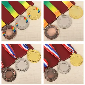 Boîte d'artisanat personnalisée bon marché Sports Metal Award Football Finale Médailles et trophées de football Médailles de football par équipe plaquées or