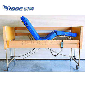 BAE509 سرير خشبي للعناية الكهربائية للمستشفيات والمنزل مع عمود رفع للمرضى - Product Image 2