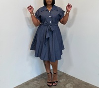 Robe en jean midi évasée à manches courtes et col à revers, taille nouée, grande taille, style décontracté, élégante et urbaine pour femme, idéale pour l'été