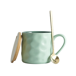 Taza de cerámica estilo nórdico con tapa y cuchara, bicolor verde beige con patrón de piedra, taza individual para café, té, agua. - Product Image 2