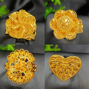 Bagues de mariage classiques de Dubaï plaquées or 24 carats pour femmes, bagues d'<span class=keywords><strong>index</strong></span> romantiques et élégantes en laiton creux étanche de style vintage - Product Image 2