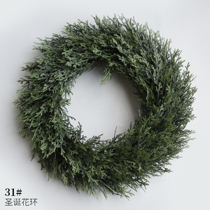 Guirlande artificielle en herbe de cyprès pour porte d'entrée, guirlande réaliste en faux herbe de cyprès avec <span class=keywords><strong>fausse</strong></span> verdure d'eucalyptus printanière pour mur et <span class=keywords><strong>fenêtre</strong></span> - Product Image 4