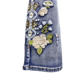 Vaqueros acampanados personalizados para mujer, pantalones florales de cintura alta, pantalones ajustados con bordado, pantalones azules lavados - Product Image 6