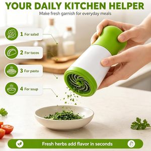 Tritatutto Manuale in Acciaio Inox per Cilantro e Spezie con Lame in Acciaio Inox - Product Image 2