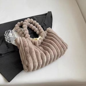 Wholesale Kanote High-end Flannelette Plush Handbags Daily Commuting Fashionable Shoulder <strong>Bags</strong> <strong>Large</strong> Capacity Tote <strong>Bag</strong> - Product Image 4
