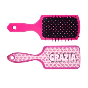 Cepillo para el cabello Grazia para bebé, color rosa con diseño de estampado de labios - Product Image 3