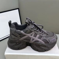 Chaussures décontractées pour femmes à semelle épaisse, style mode, vente en gros directe usine, chaussures décontractées de créateur pour femmes