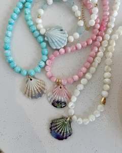 Collana <span class=keywords><strong>girocollo</strong></span> personalizzata con perle di madreperla e <span class=keywords><strong>perline</strong></span> in ceramica <span class=keywords><strong>colorate</strong></span>, gioielli estivi da spiaggia all'ingrosso - Product Image 1