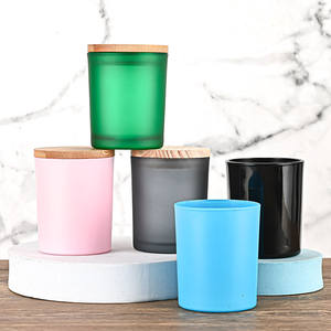 Venta al por mayor de fábrica, 8oz, 10oz, tarro de vela de Vidrio colorido súper esmerilado con tapa de madera para hacer velas - Product Image 1