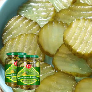 Cornichons tranchés <span class=keywords><strong>en</strong></span> rond, faits <span class=keywords><strong>maison</strong></span> par des agriculteurs, comme accompagnement pour les repas - Product Image 5