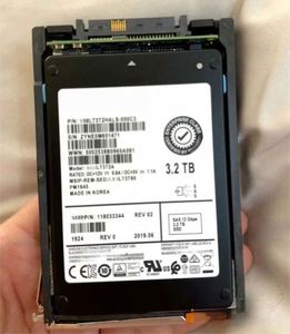 005053171 ฮาร์ดดิสก์แบบโซลิดสเตท Exx 3.2TB 2.5" 7.2K 12G SFF SAS 64MB บรรจุภัณฑ์เดิม - Product Image 4