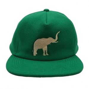 Fournisseur en gros de casquettes en laine OEM tendance, casquettes à 5 panneaux avec logo personnalisé, casquettes non structurées, casquettes snapback - Product Image 2