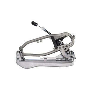 Soporte de manija de puerta Oliver 51218243616 para BMW X5 E53 delantero derecho con cable, pieza de repuesto metálica - Product Image 2